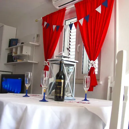 Apartments Residence Sunce Supetar - Cozy Base To Stay And Explore Island Brac Free Parking Exterior photo