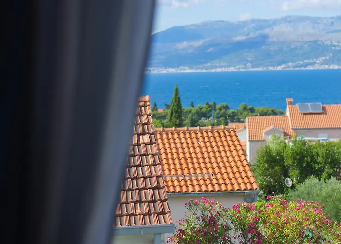 Apartments Residence Sunce Supetar - Cozy Base To Stay And Explore Island Brac Free Parking