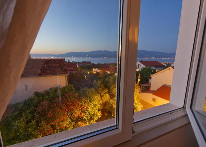 Apartments Residence Sunce Supetar - Cozy Base To Stay And Explore Island Brac Free Parking